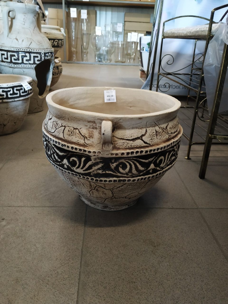 Садовая ваза с ручками