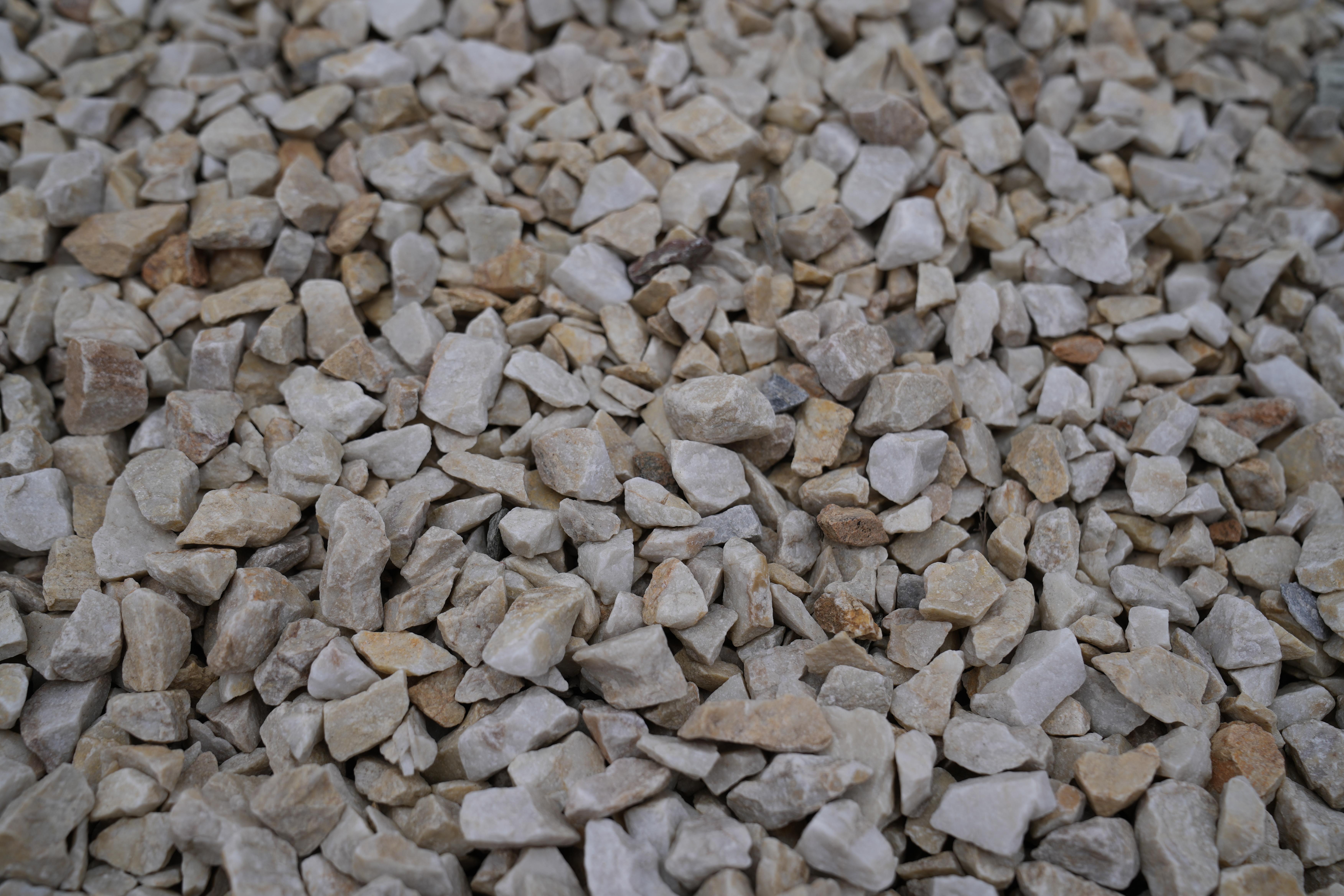 Крошка мраморная бело-желтая