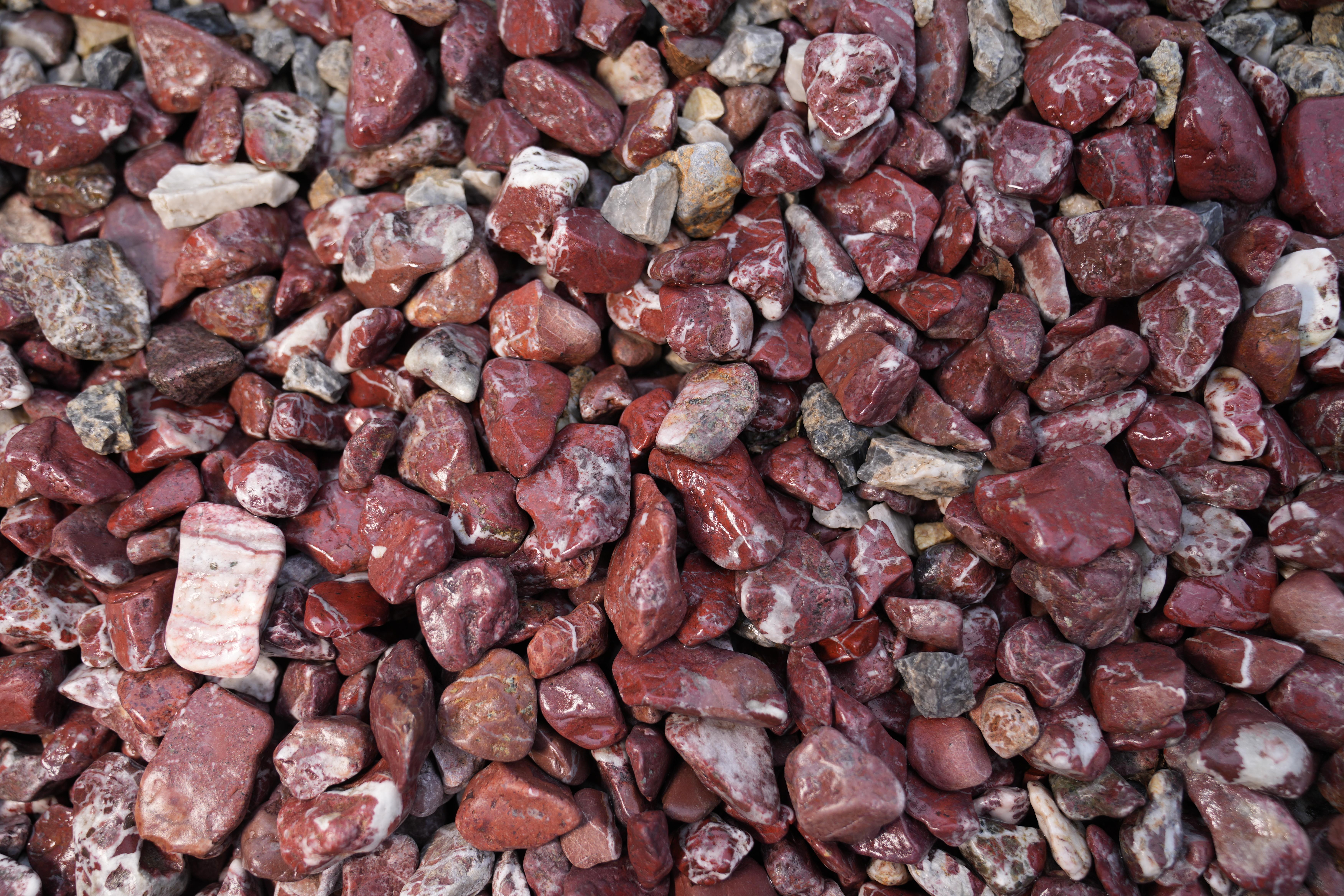 Галька мрамор Royal Rouge красно-белая (Греция)