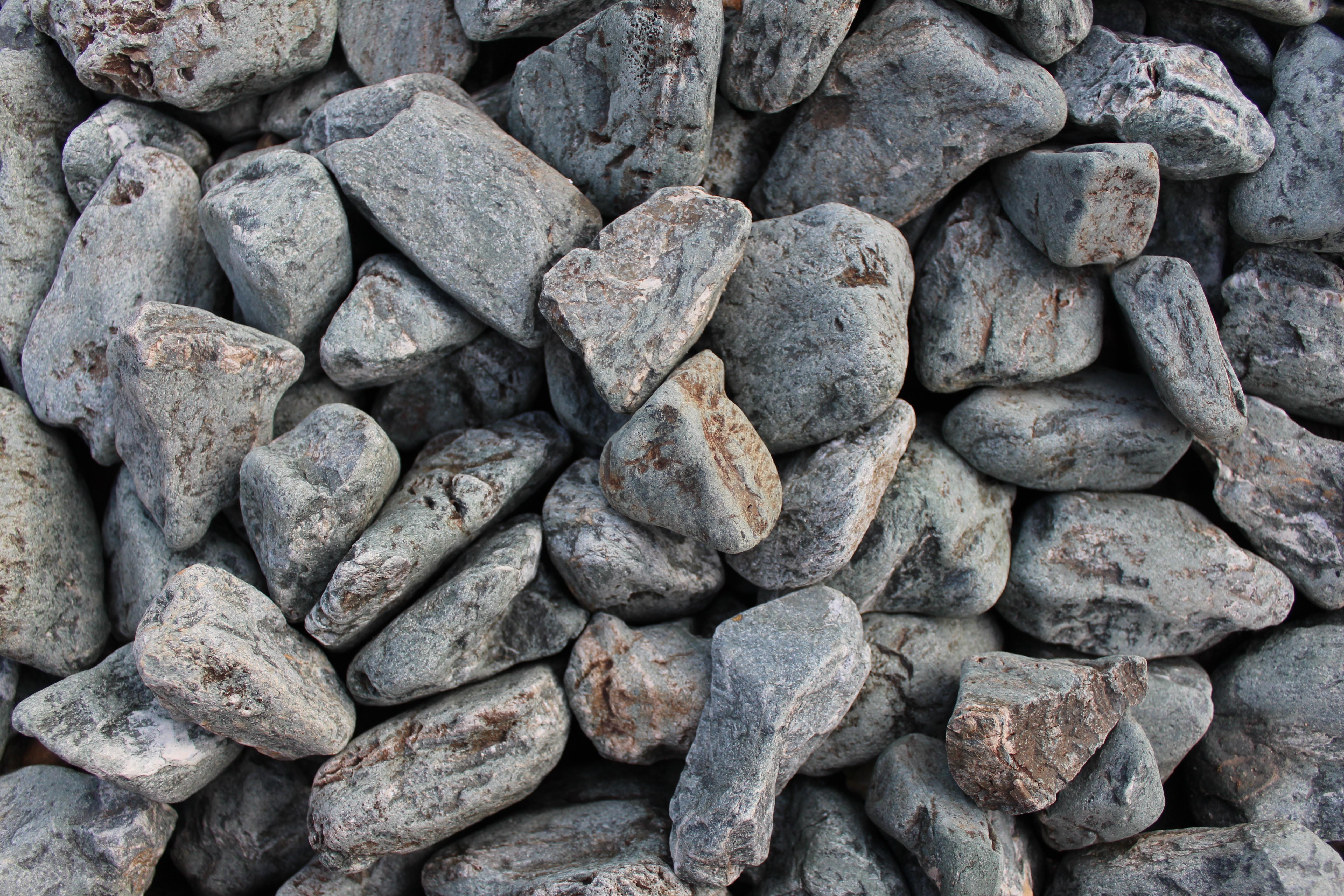 Галька темно-зелена