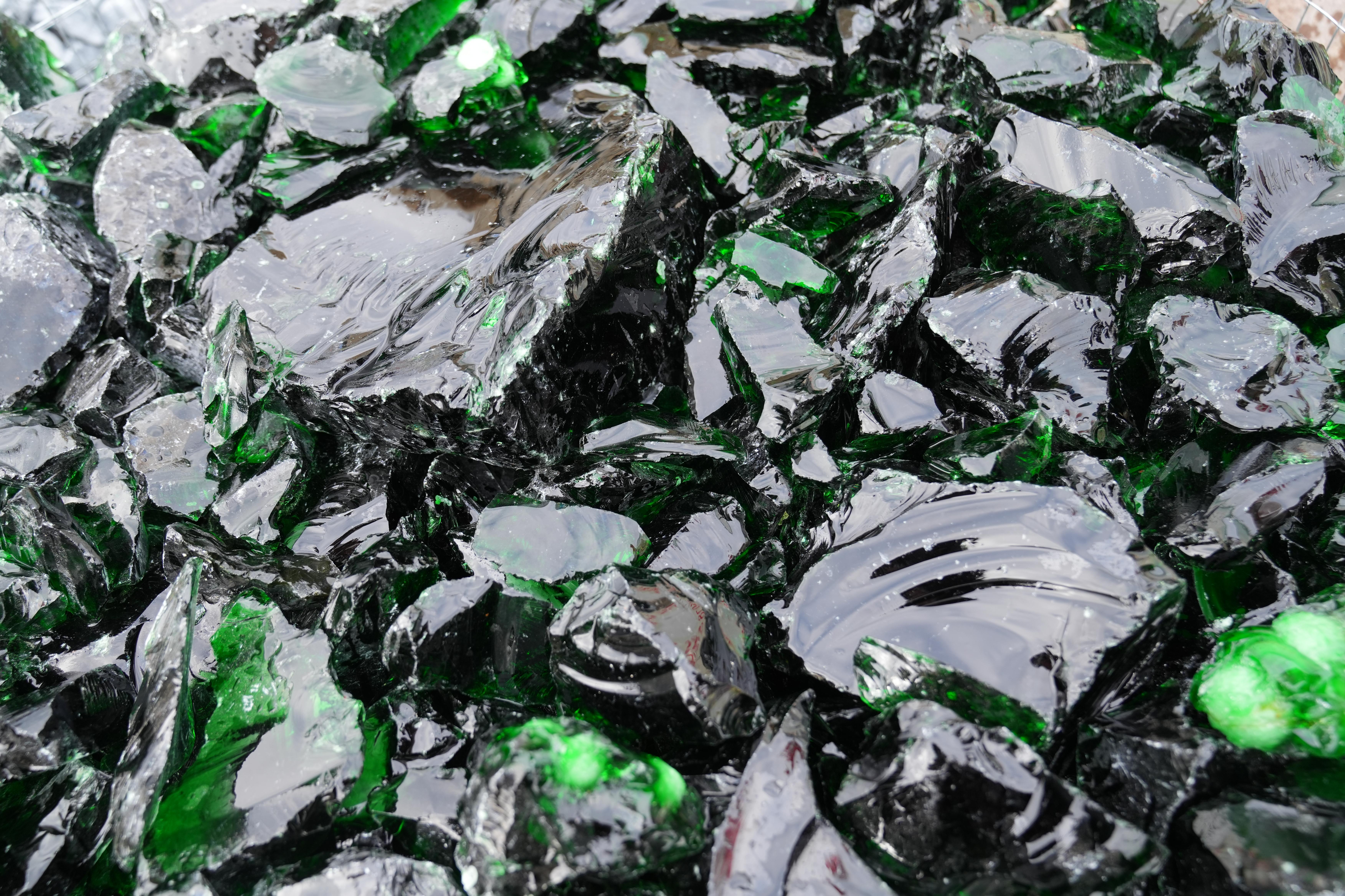 Скляне каміння Green