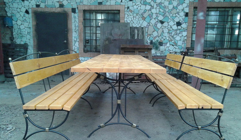 Садовий набір кованих меблів (стіл+3 лавки) MS-NS-101