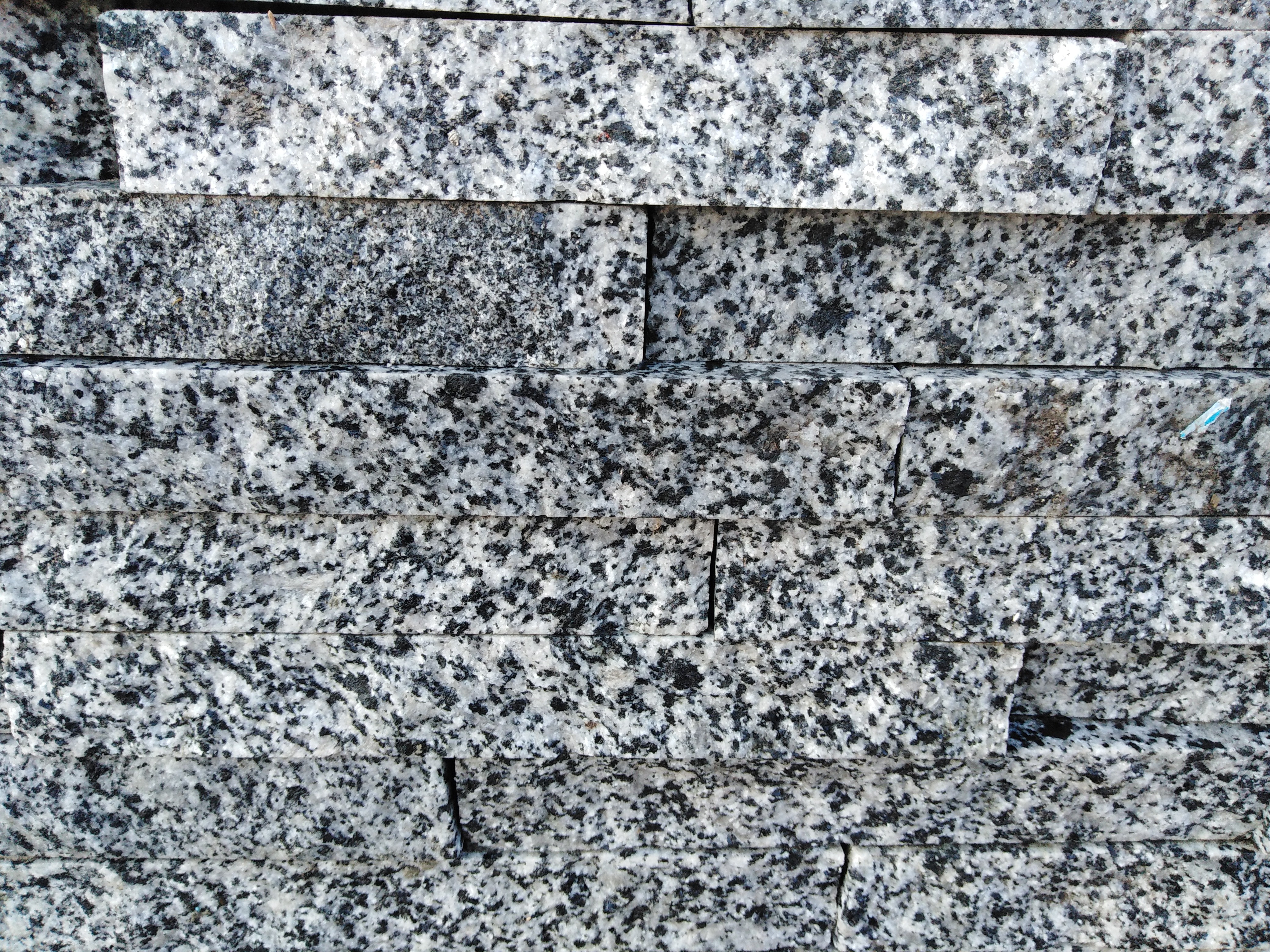 Соломка гранітна покостівська