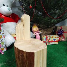 Дерев'яний стілець